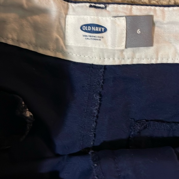 Old Navy shorts - Picture 2 of 4